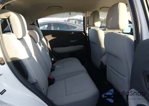 2019 Honda Hr-V Lx z USA, uszkodzony, nr VIN 3CZRU5H30KM703017